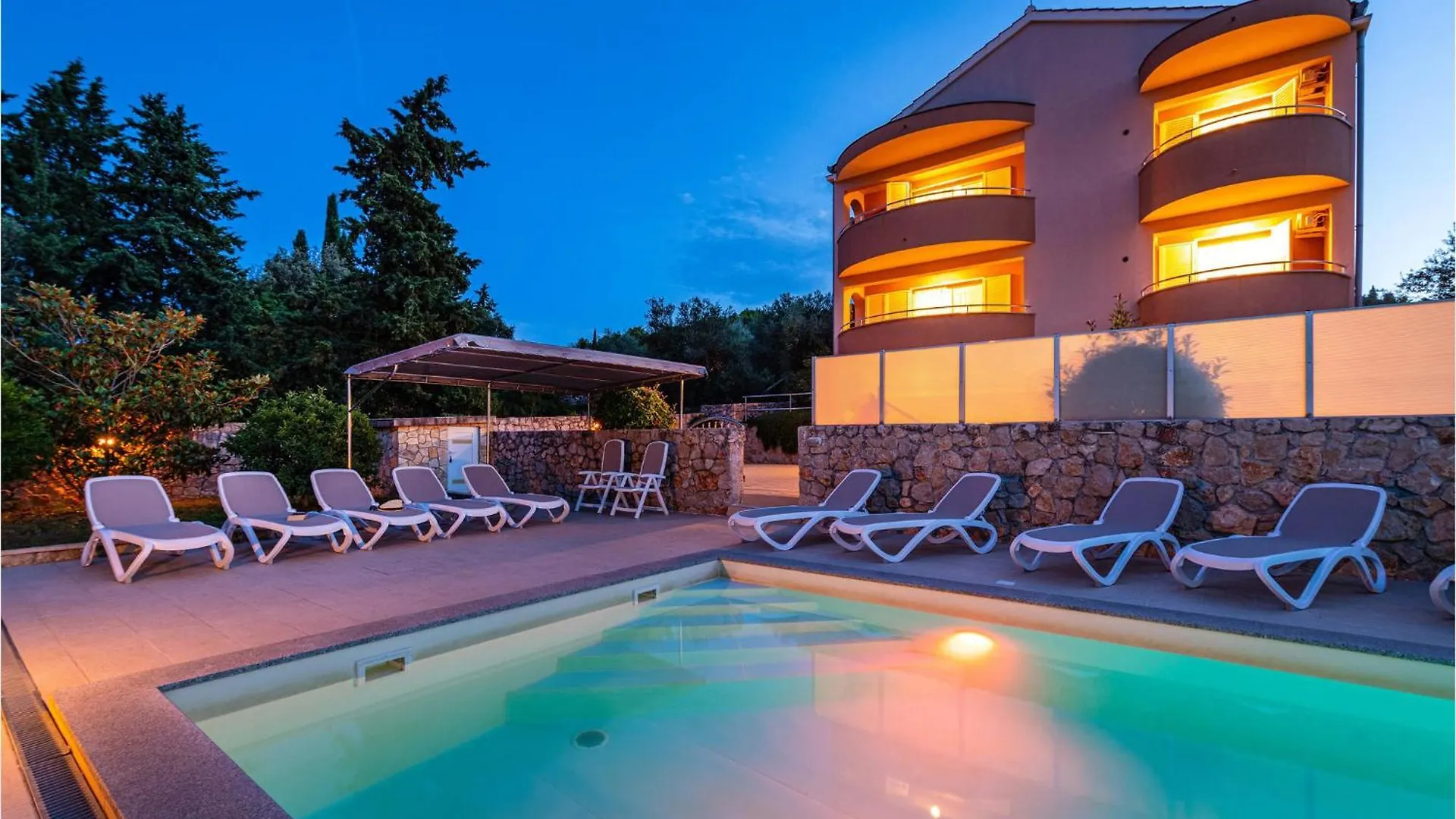 Holiday home Cozy Home In Zdrelac With Kitchen Croatia