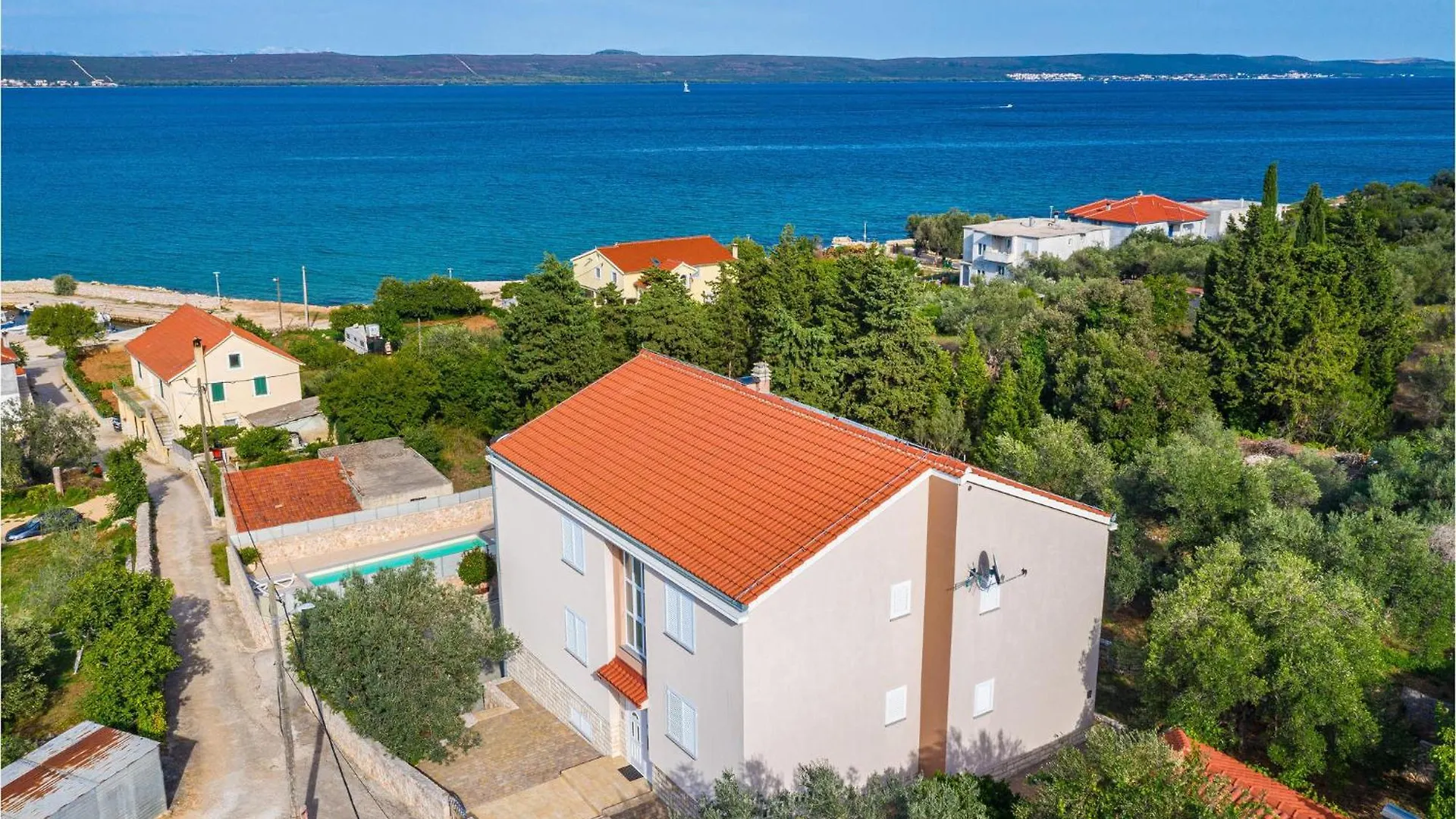 Holiday home Cozy Home In Zdrelac With Kitchen Croatia