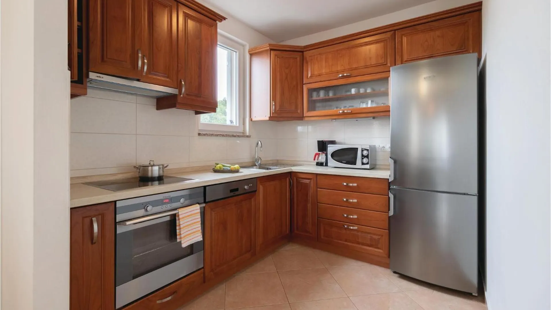 Cozy Home In Zdrelac With Kitchen Holiday home