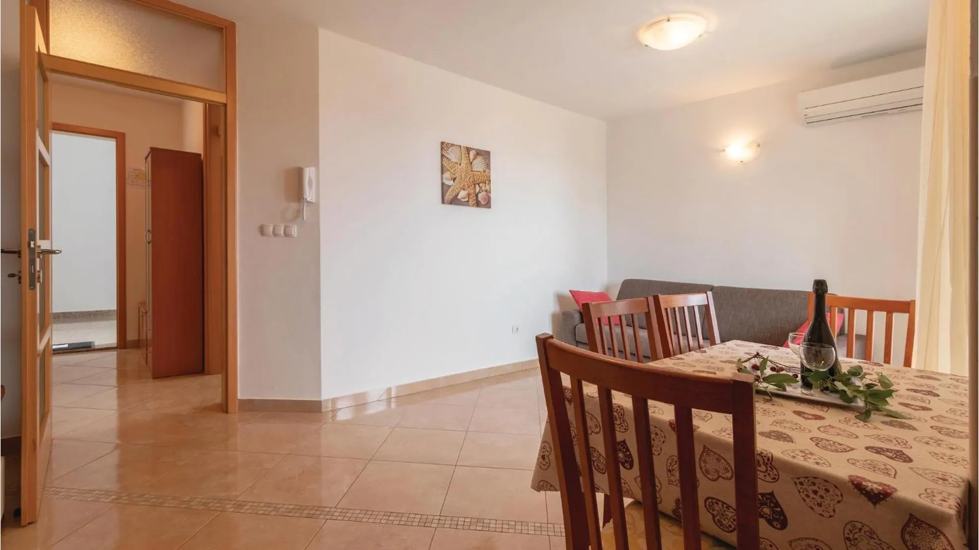 Cozy Home In Zdrelac With Kitchen 0*,