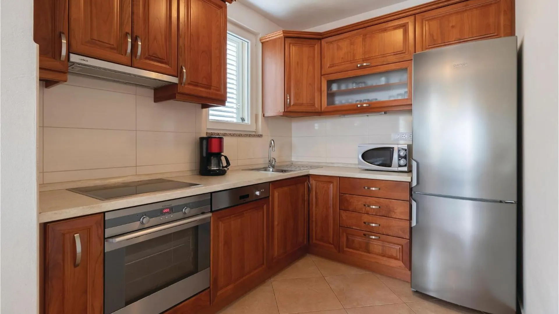 Cozy Home In Zdrelac With Kitchen Holiday home