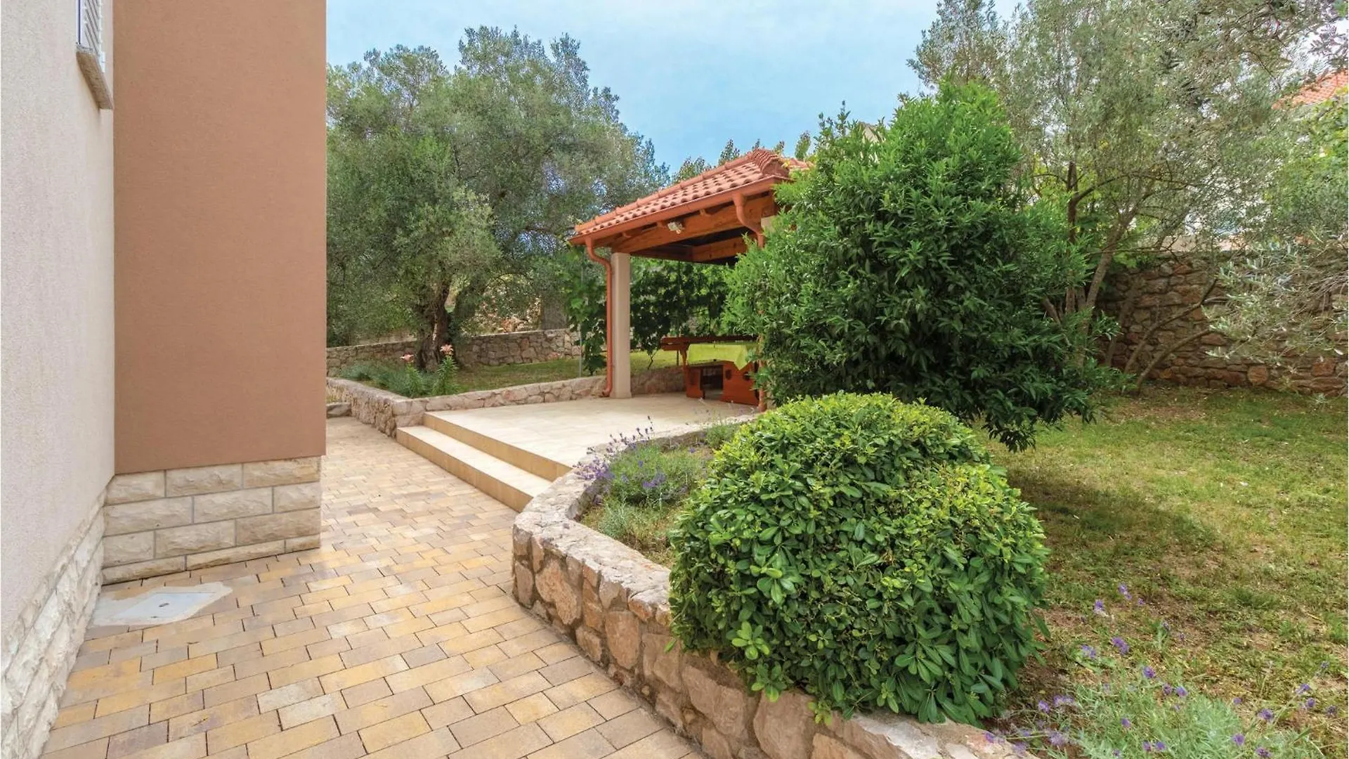 بيت للعطل Cozy Home In Zdrelac With Kitchen كرواتيا