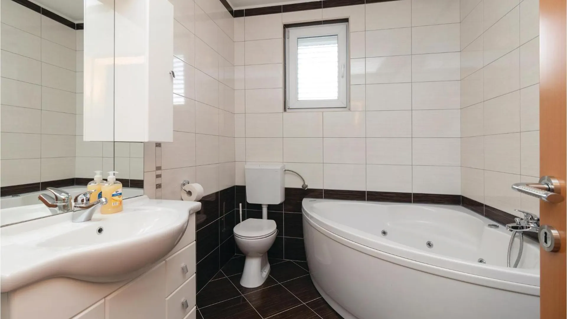 Cozy Home In Zdrelac With Kitchen Chorvatsko